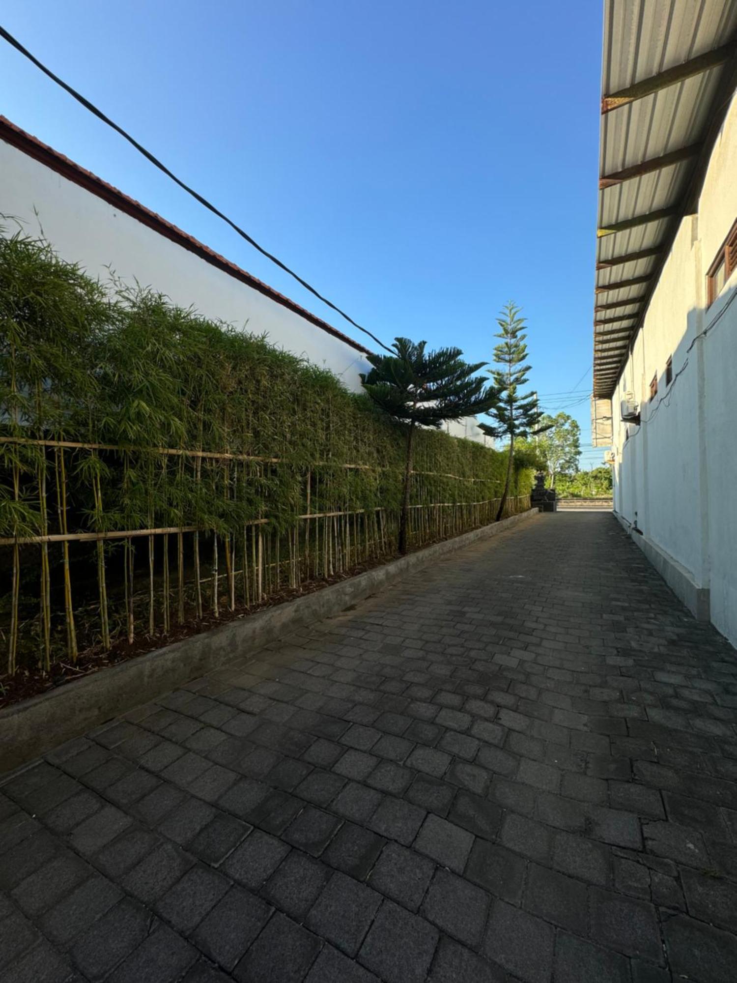 乌鲁瓦图巴厘岛奥乔冲浪营舍公寓 外观 照片